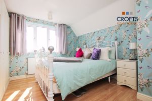 Master bedroom- click for photo gallery